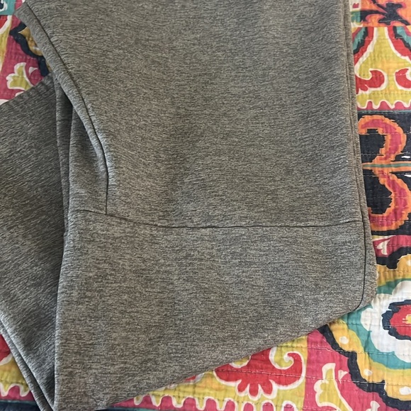 Nike men’s drifit thermal pants in gray with pockets and drawstring in Large - Picture 5 of 6